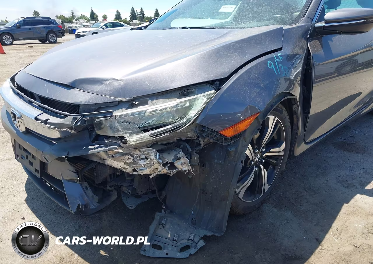 2016 Honda Civic Touring VIN:2HGFC3B97GH360792 - 6