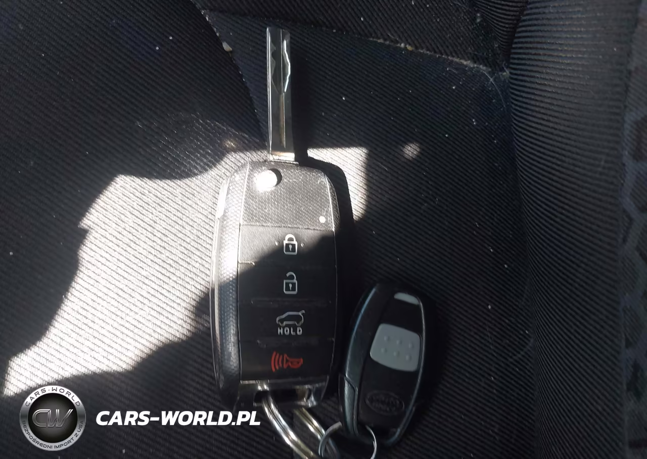 2014 Kia Soul + VIN:KNDJP3A56E7028900 - 11