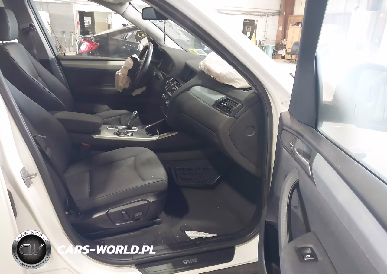 2017 BMW X3 xDrive28I VIN:5UXWX9C52H0T10470 - 5