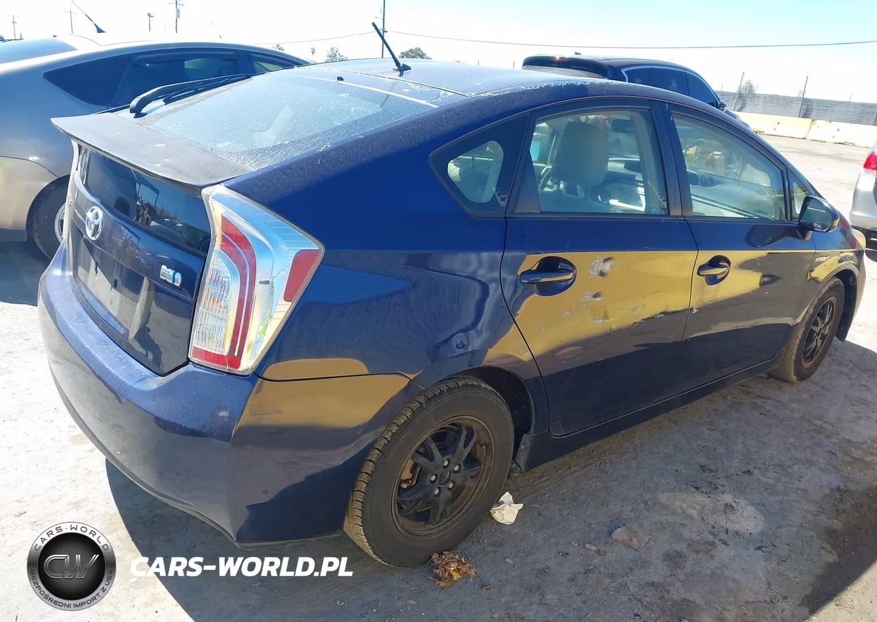2012 Toyota Prius Two VIN:JTDKN3DU8C1594229 - 4