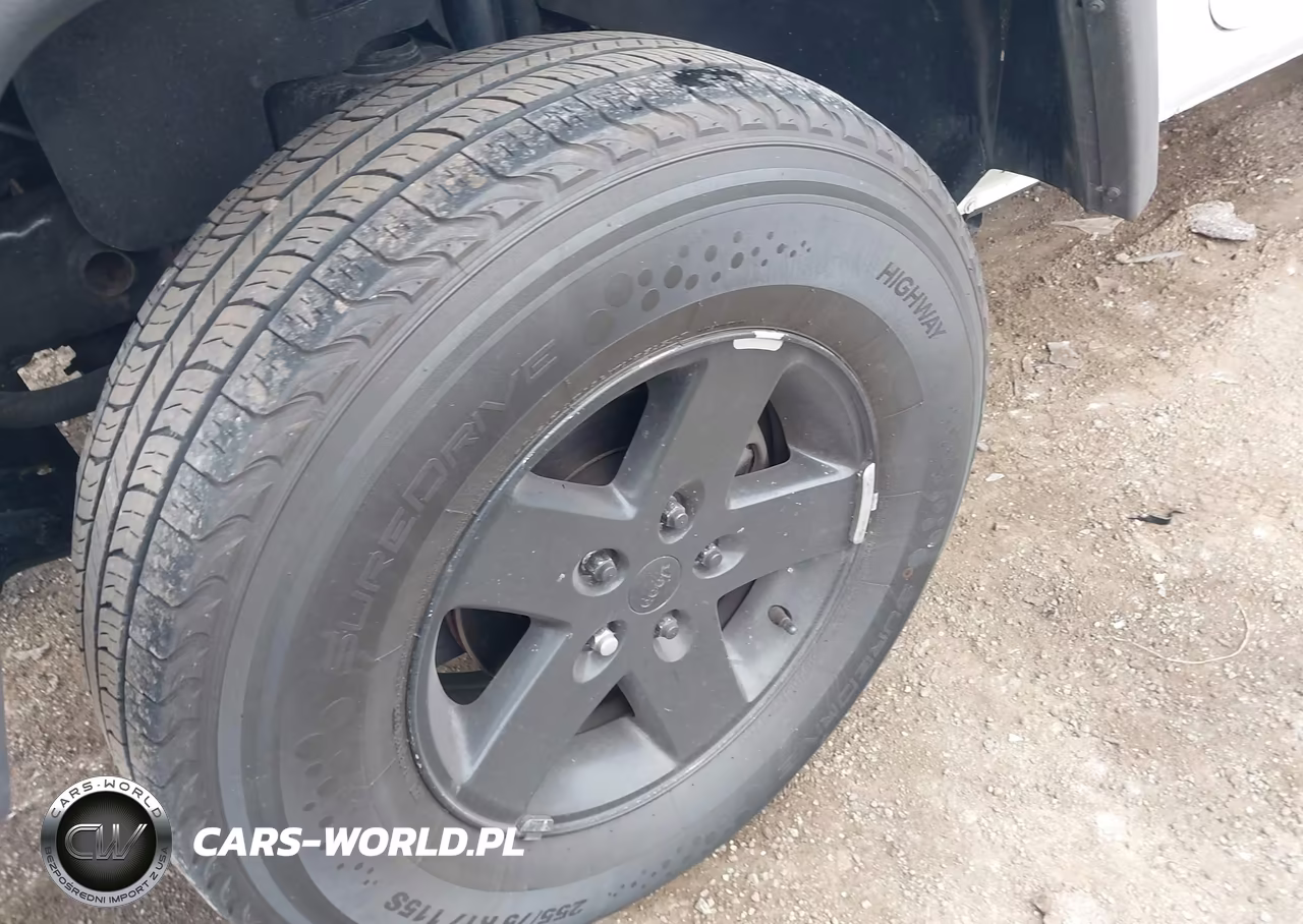 2015 Jeep Wrangler Unlimited Sport VIN:1C4BJWDG6FL518041 - 12