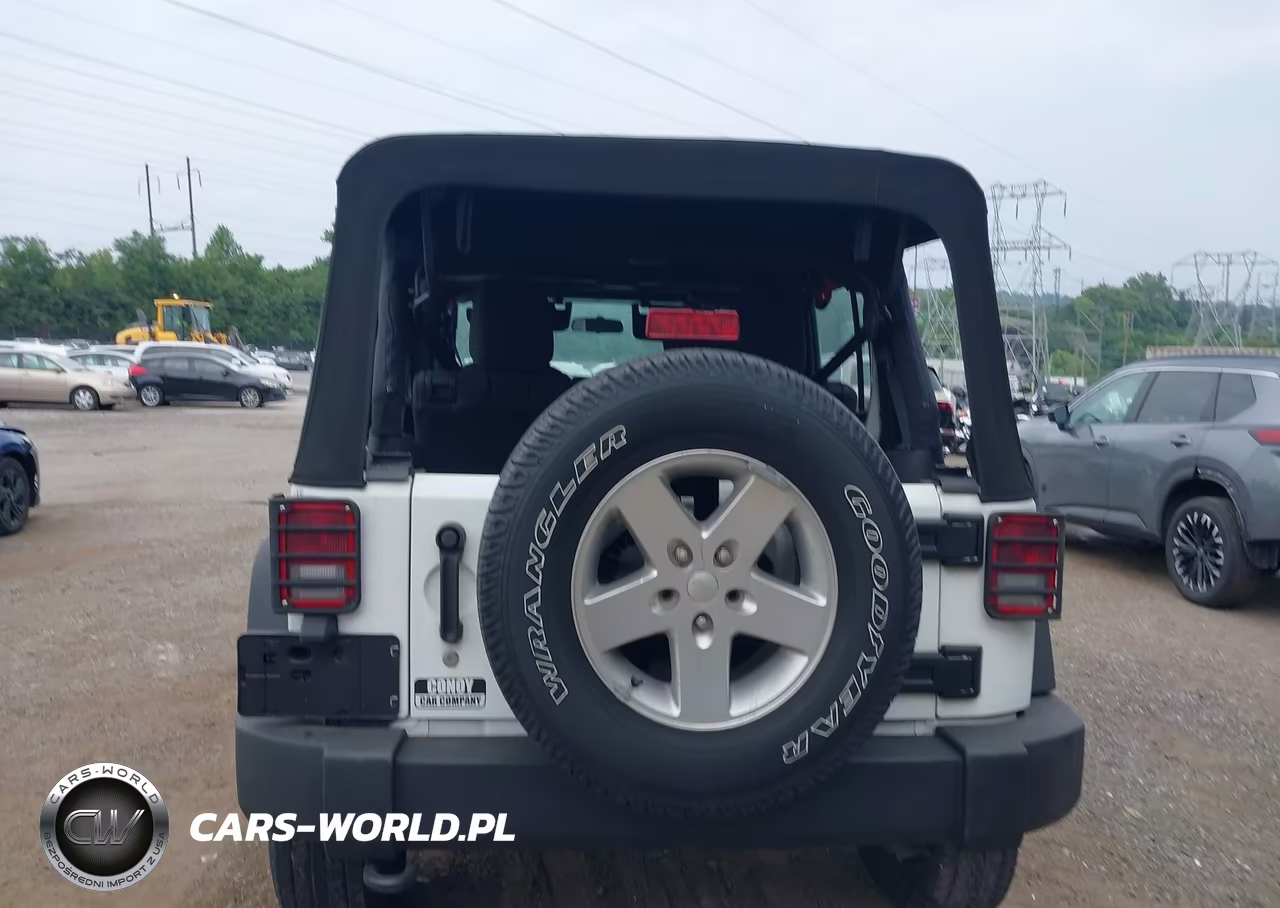 2015 Jeep Wrangler Unlimited Sport VIN:1C4BJWDG6FL518041 - 17