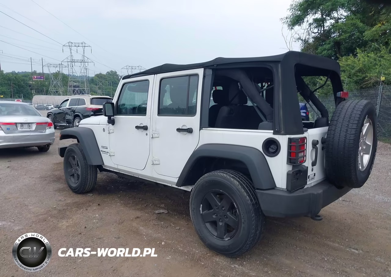 2015 Jeep Wrangler Unlimited Sport VIN:1C4BJWDG6FL518041 - 3