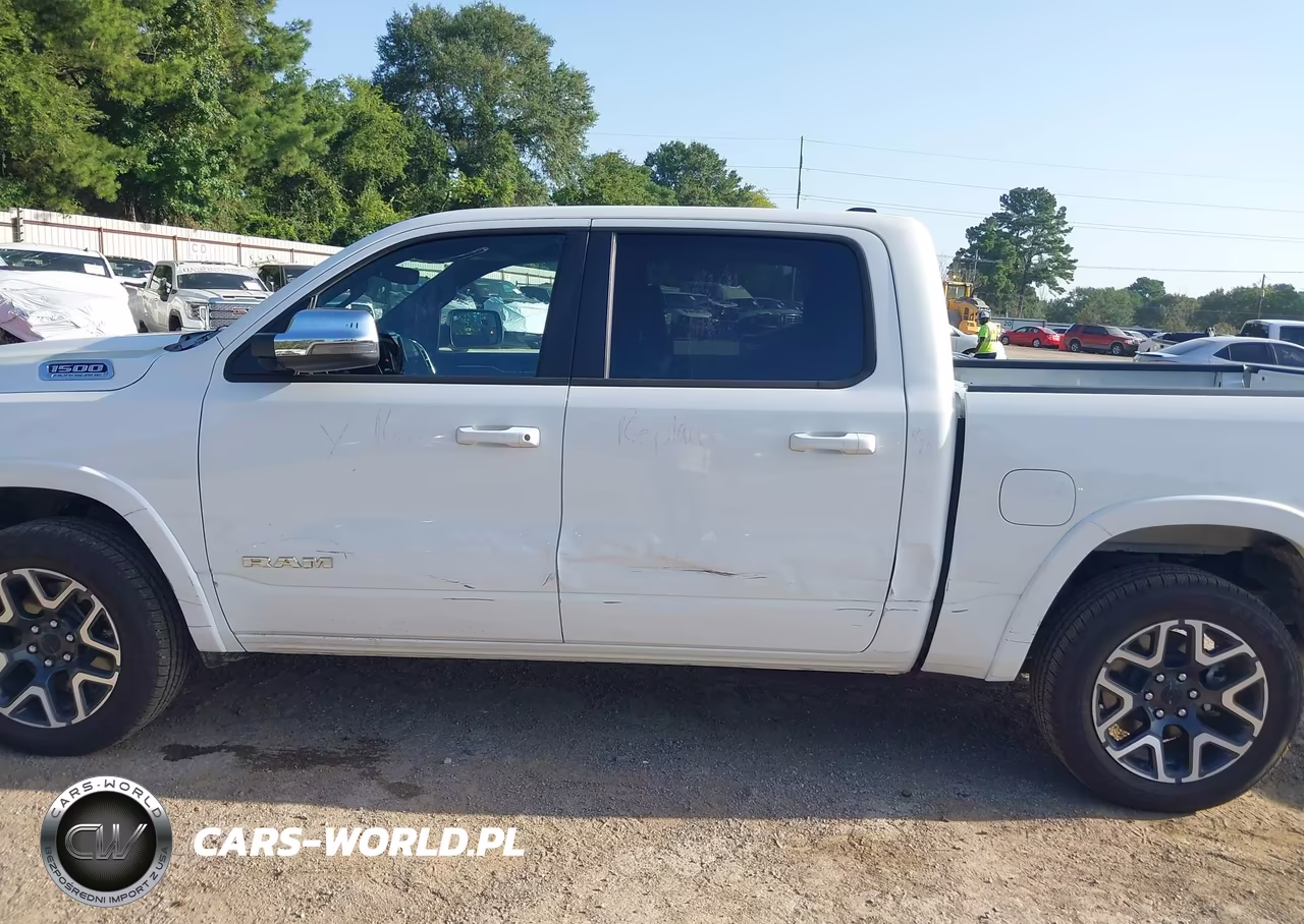 2026 Ram 1500 Laramie 4X4 5'7 Box VIN:3C6SRFJP8T4203353 - 15