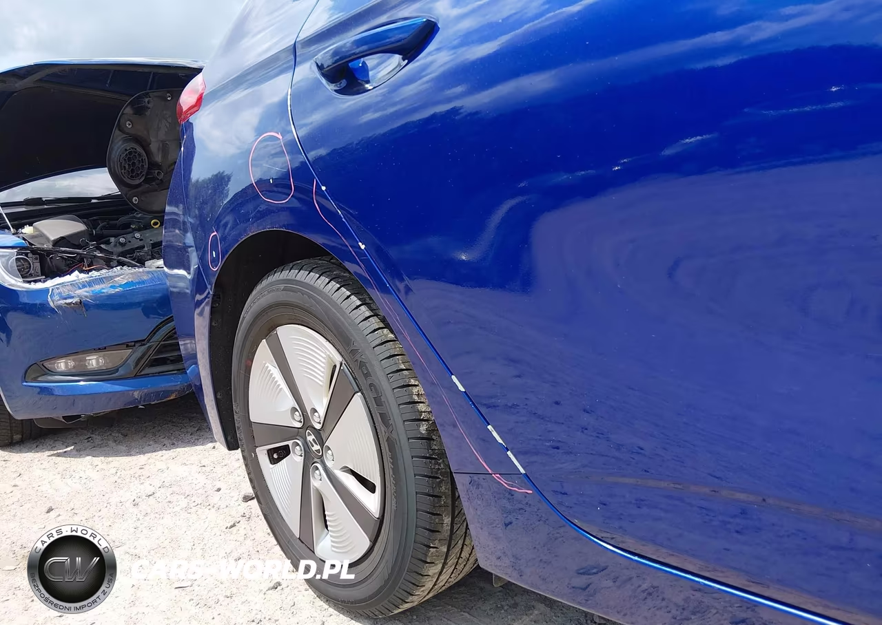 2019 Hyundai Ioniq Hybrid Blue VIN:KMHC65LC9KU173523 - 19