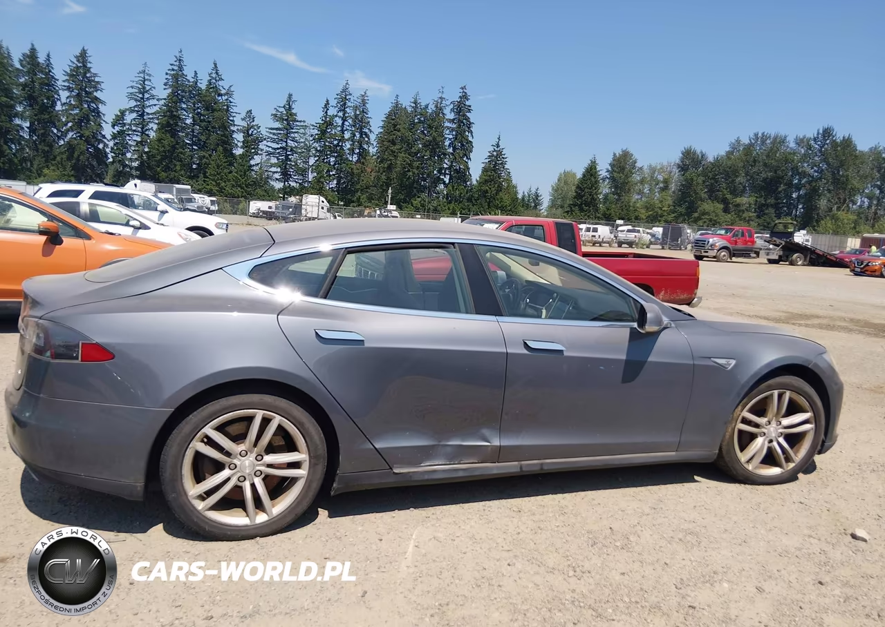 2014 Tesla Model S P85 VIN:5YJSA1H15EFP32710 - 13