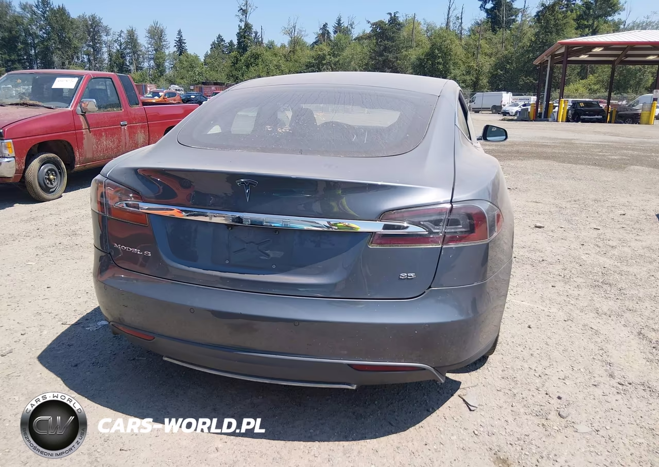2014 Tesla Model S P85 VIN:5YJSA1H15EFP32710 - 16