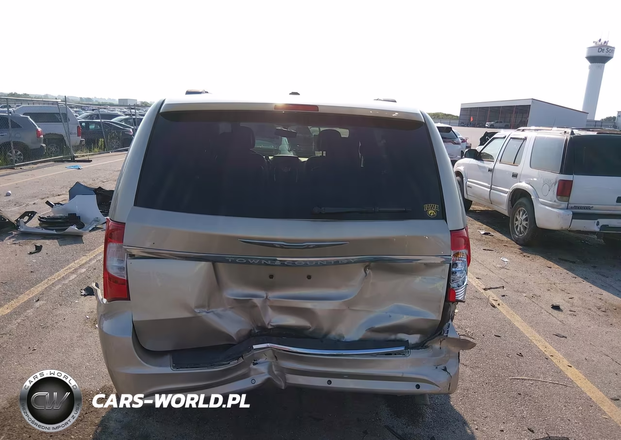2013 Chrysler Town & Country Touring-L VIN:2C4RC1CG4DR645839 - 17