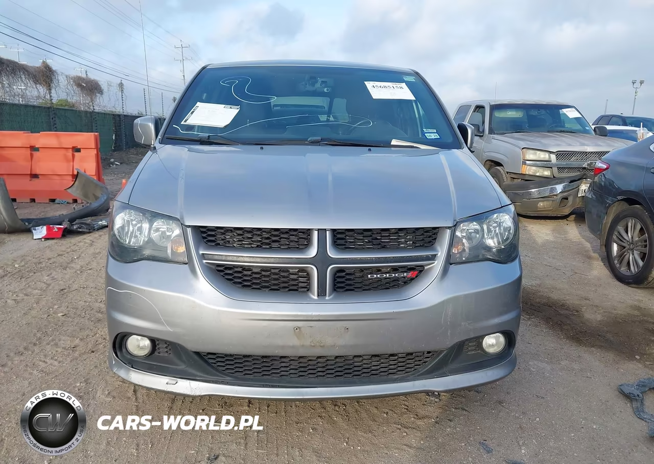 2018 Dodge Grand Caravan Gt VIN:2C4RDGEG9JR196246 - 13