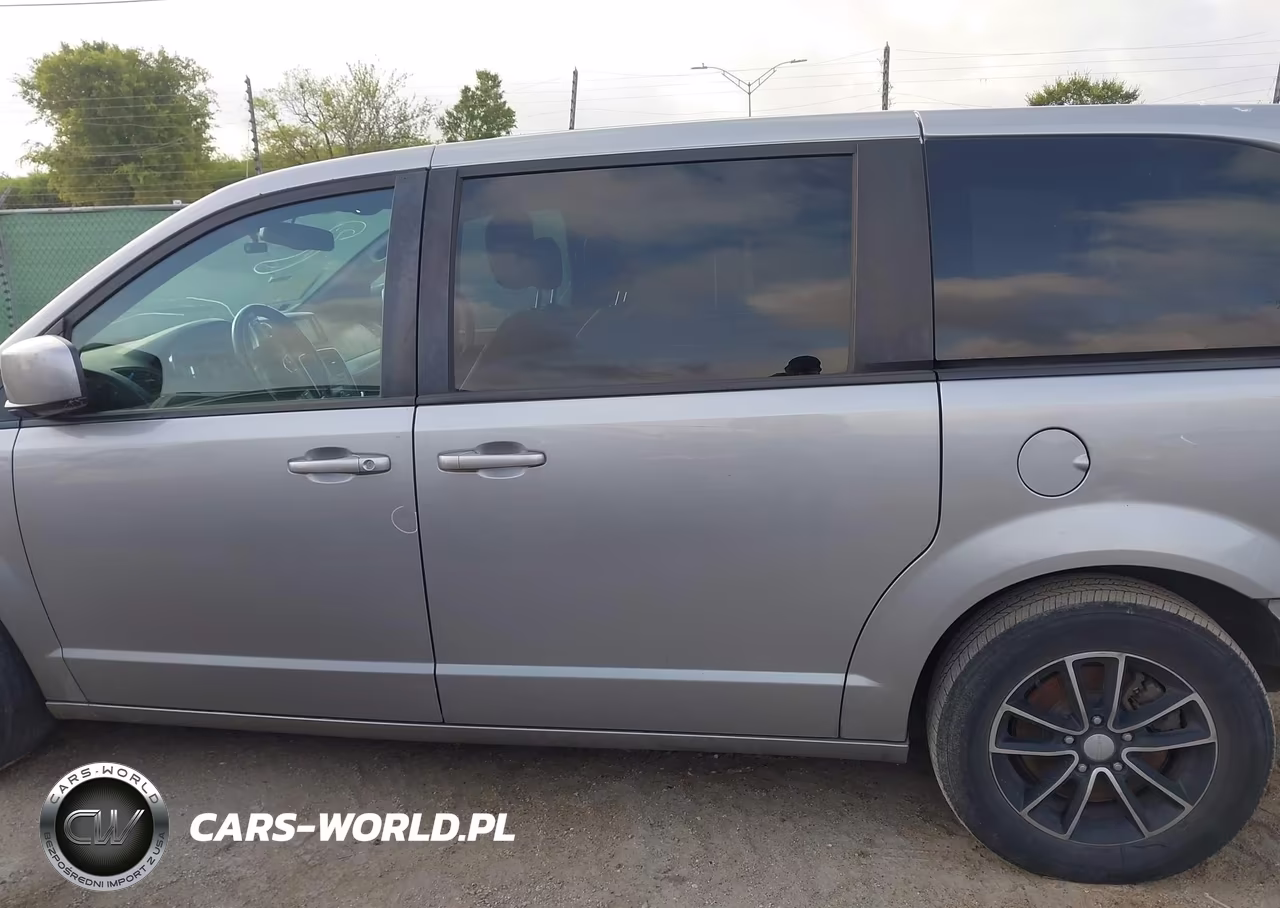 2018 Dodge Grand Caravan Gt VIN:2C4RDGEG9JR196246 - 15