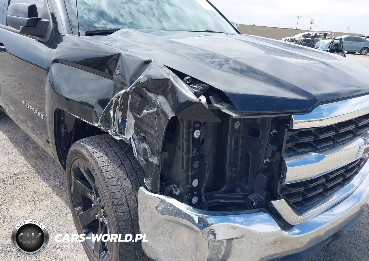 2018 Chevrolet Silverado 1500 1Lt VIN:3GCPCREC9JG397623 - 6