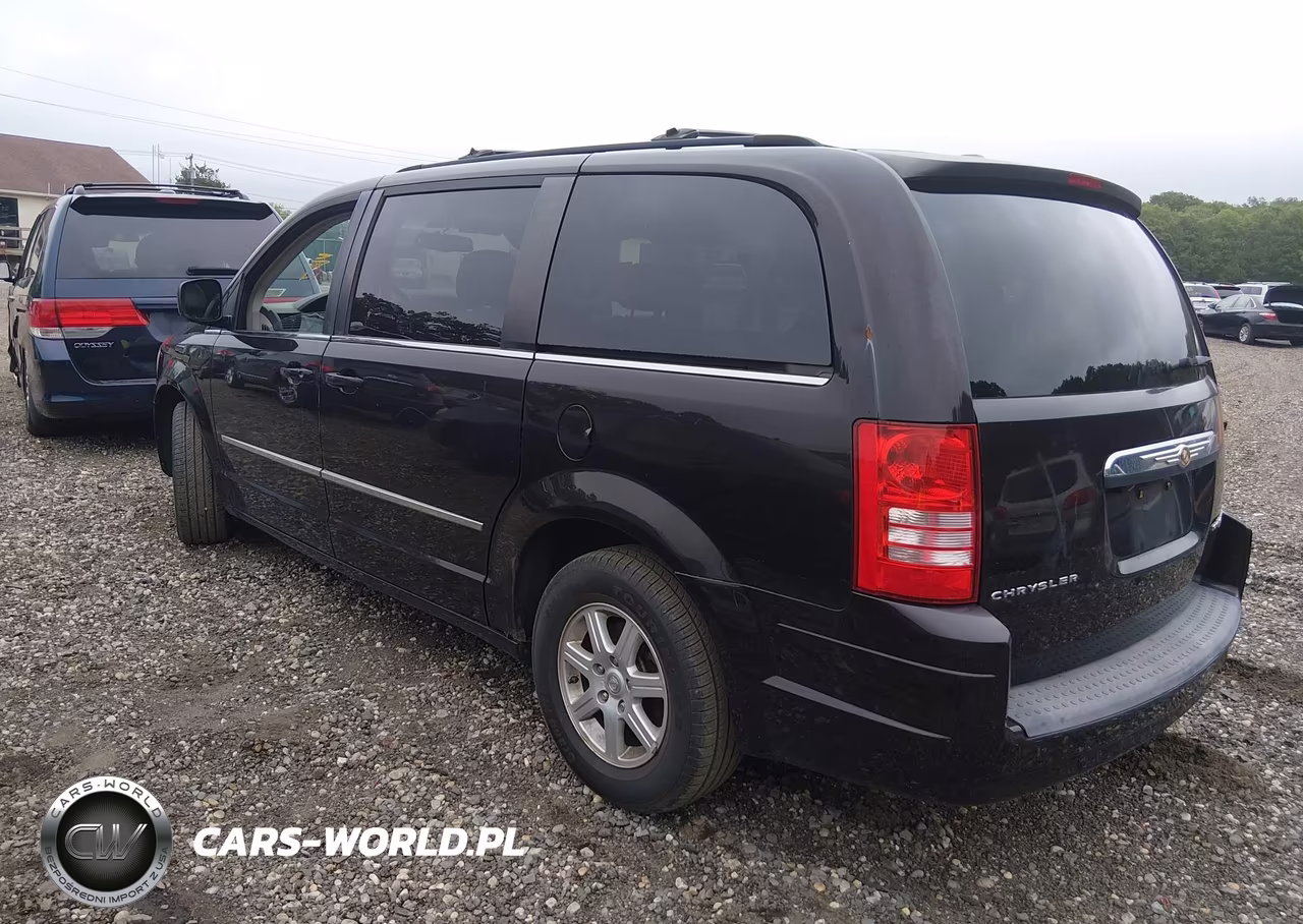 2010 Chrysler Town & Country Touring Plus VIN:2A4RR8D17AR432827 - 3