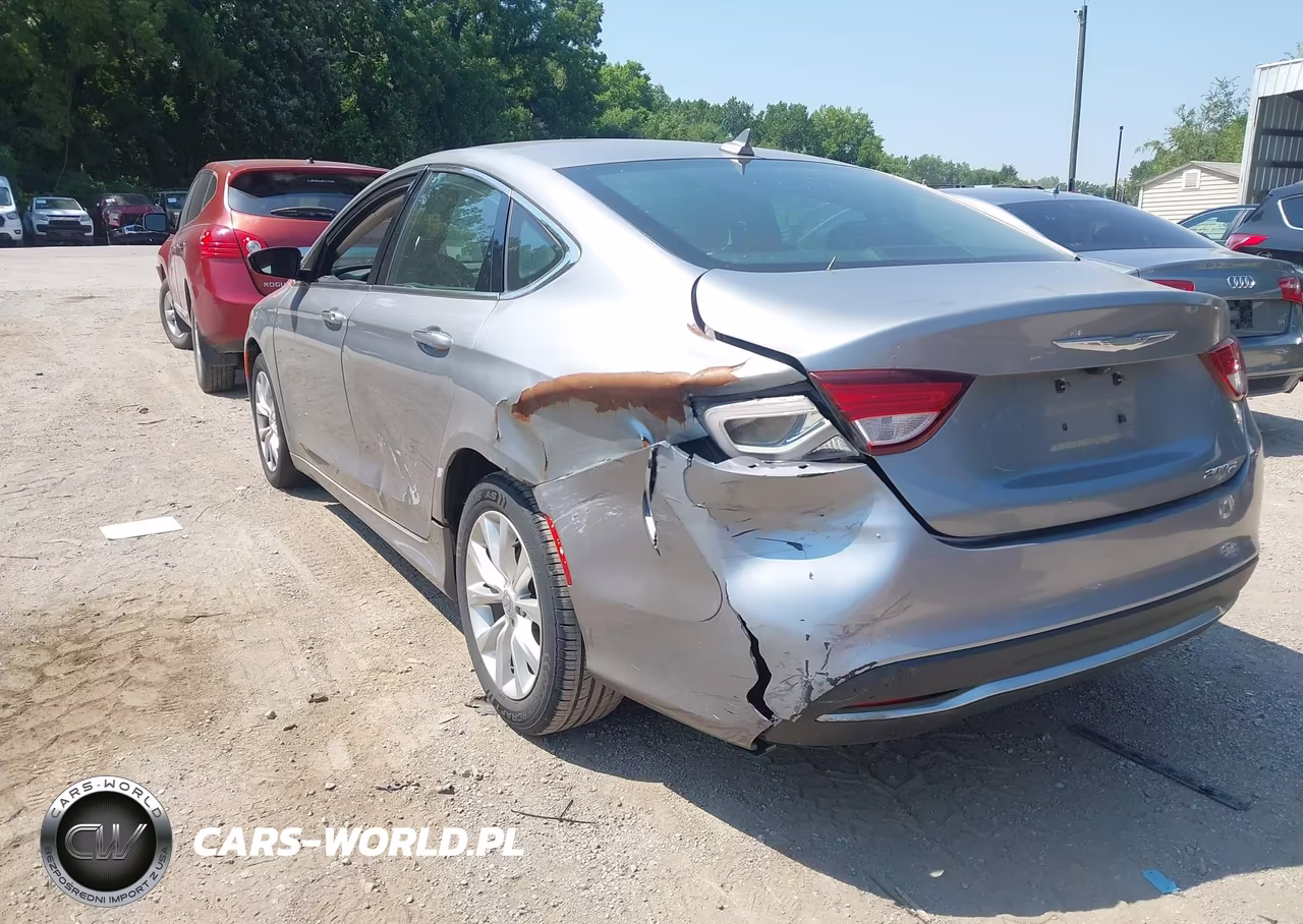 2015 Chrysler 200 C VIN:1C3CCCCB4FN530121 - 3