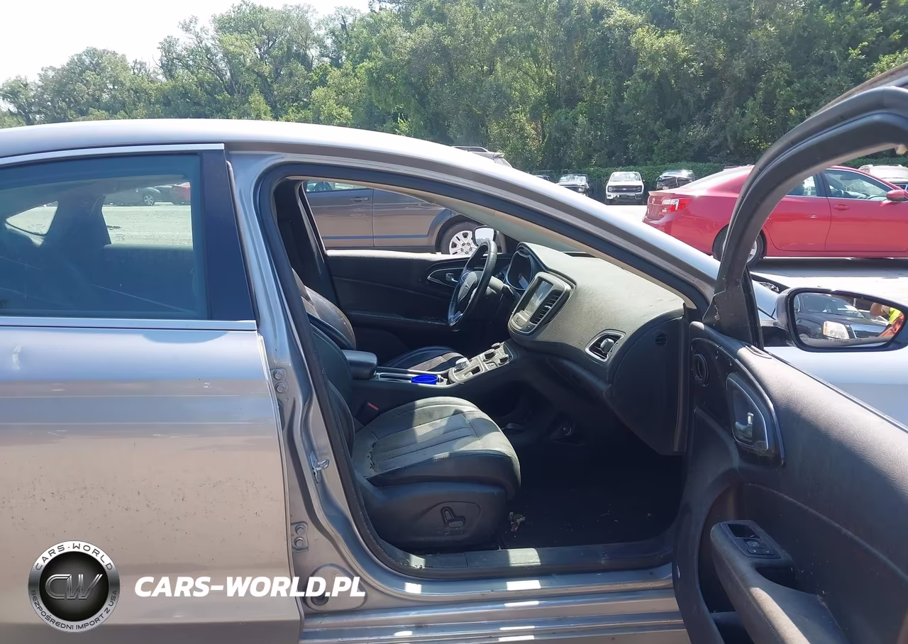 2015 Chrysler 200 C VIN:1C3CCCCB4FN530121 - 5