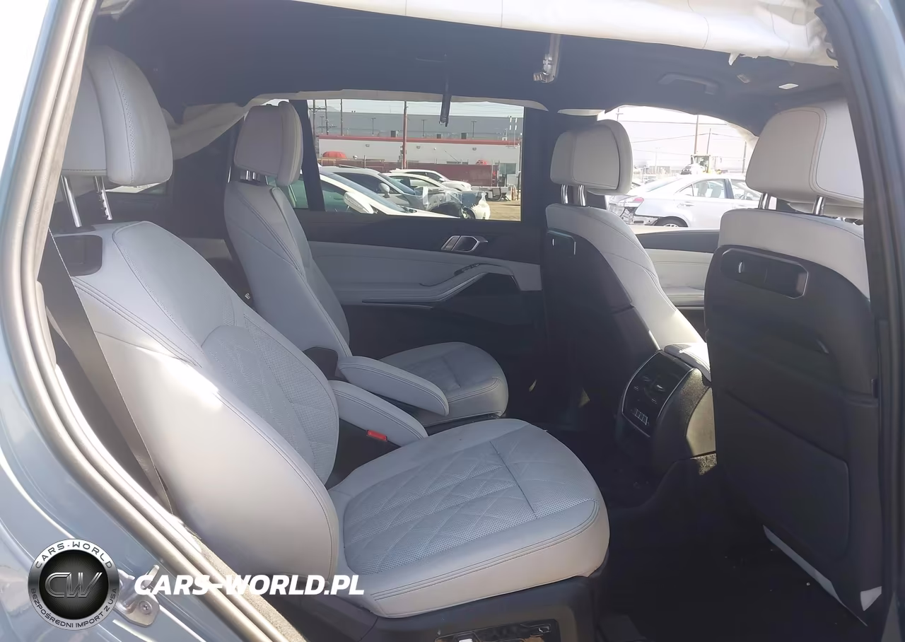 2024 BMW X7 xDrive40I VIN:5UX23EM01R9S97181 - 8