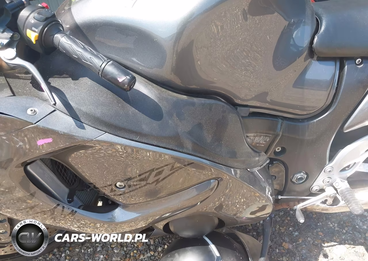 2020 Suzuki Gsx1300 Ra VIN:JS1GX72B3L7100617 - 9
