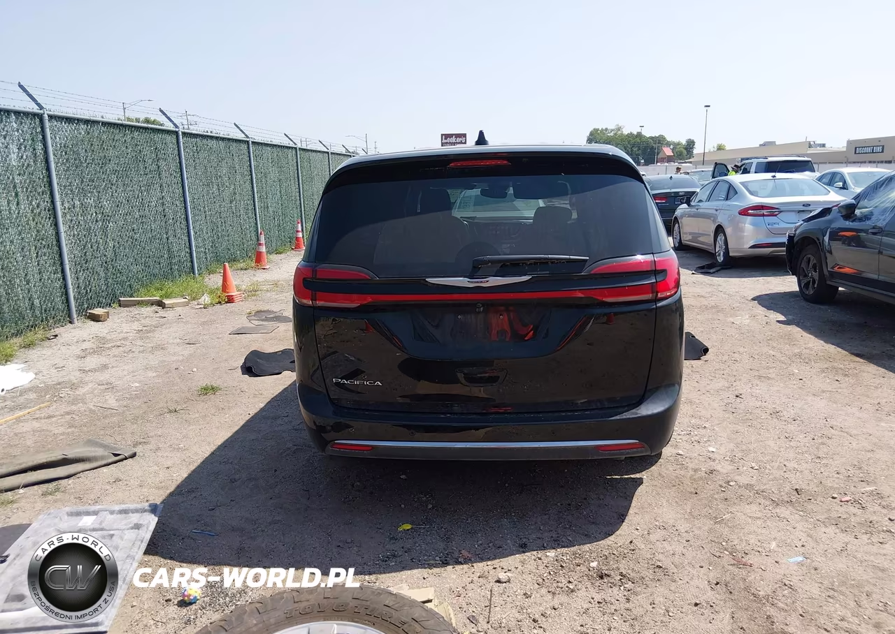 2026 Chrysler Pacifica Select VIN:2C4RC1BG7TR201712 - 16