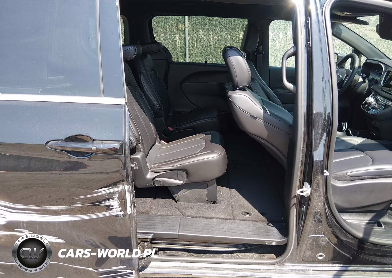 2026 Chrysler Pacifica Select VIN:2C4RC1BG7TR201712 - 8