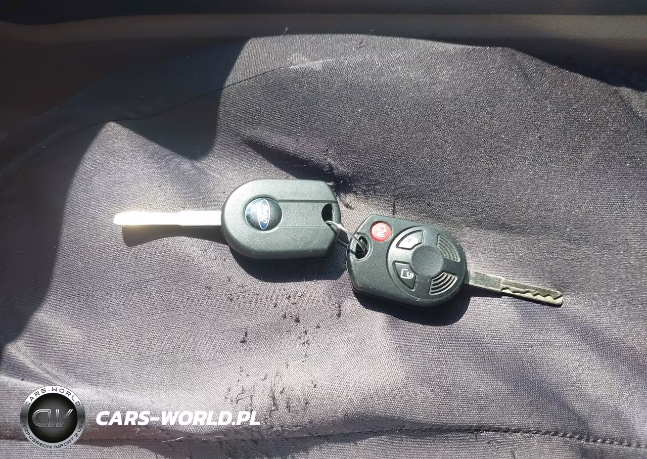 2018 Ford Escape Se VIN:1FMCU0G90JUC63598 - 11
