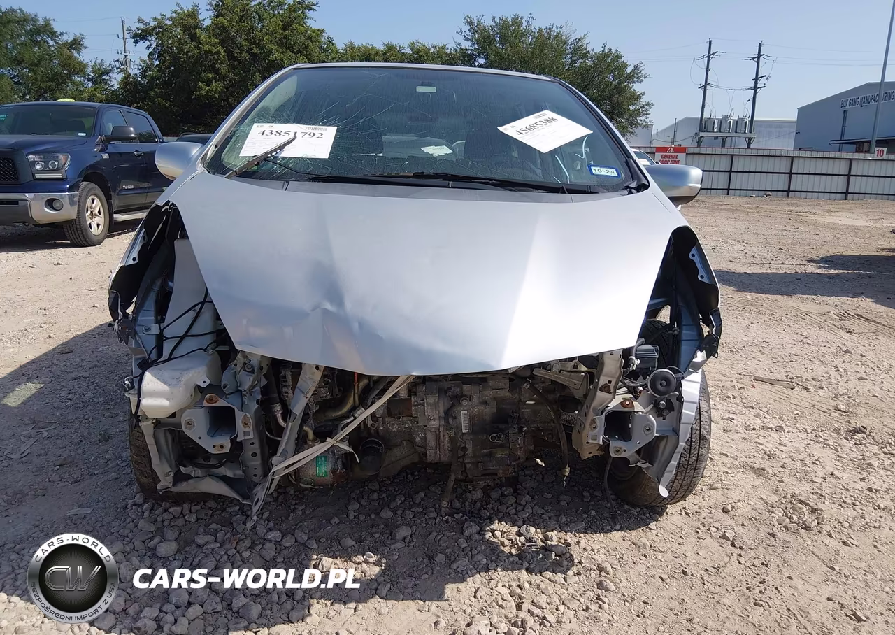 2012 Honda Fit Sport VIN:JHMGE8H54CC018095 - 13