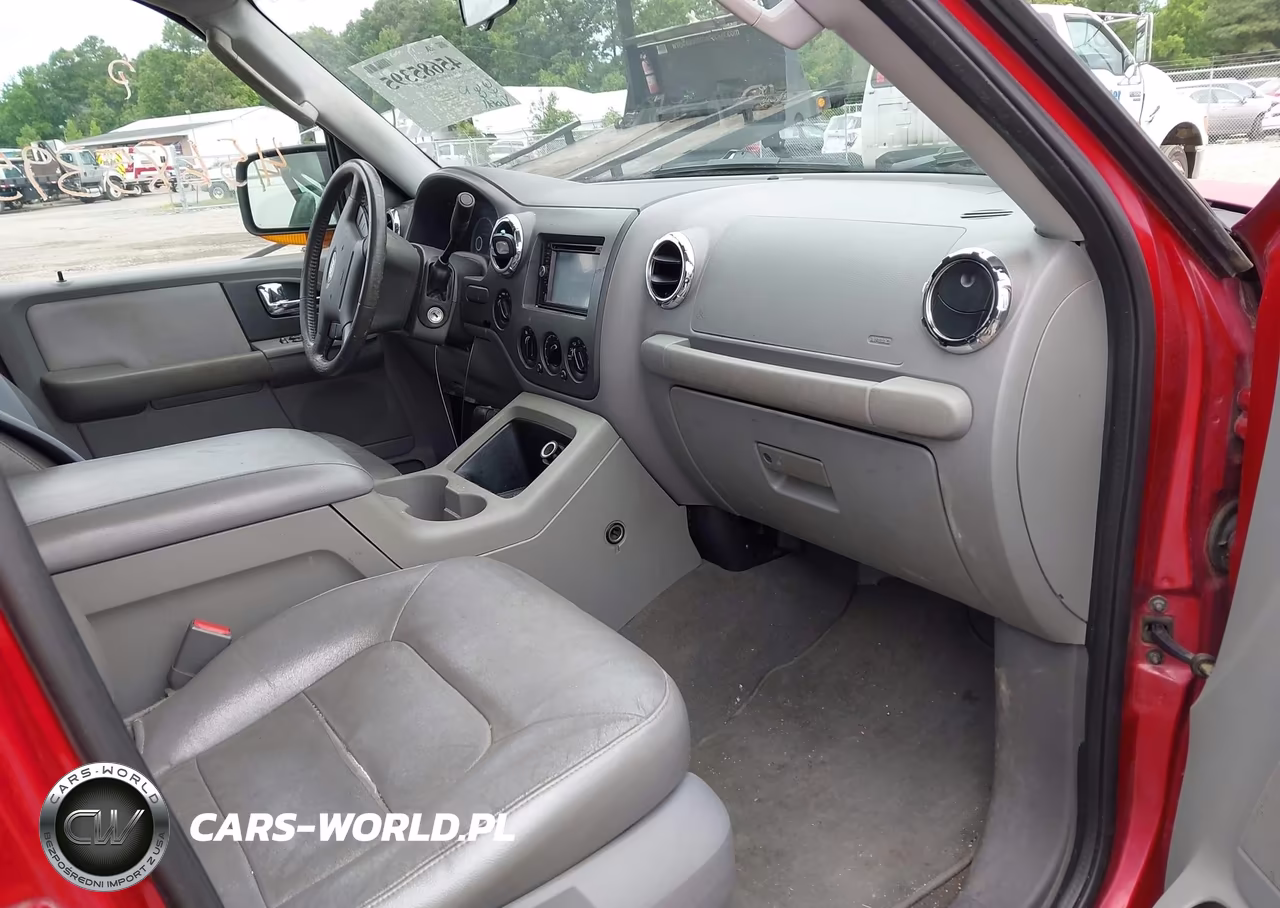 2005 Ford Expedition Nbx-Xlt VIN:1FMPU16545LA59226 - 5