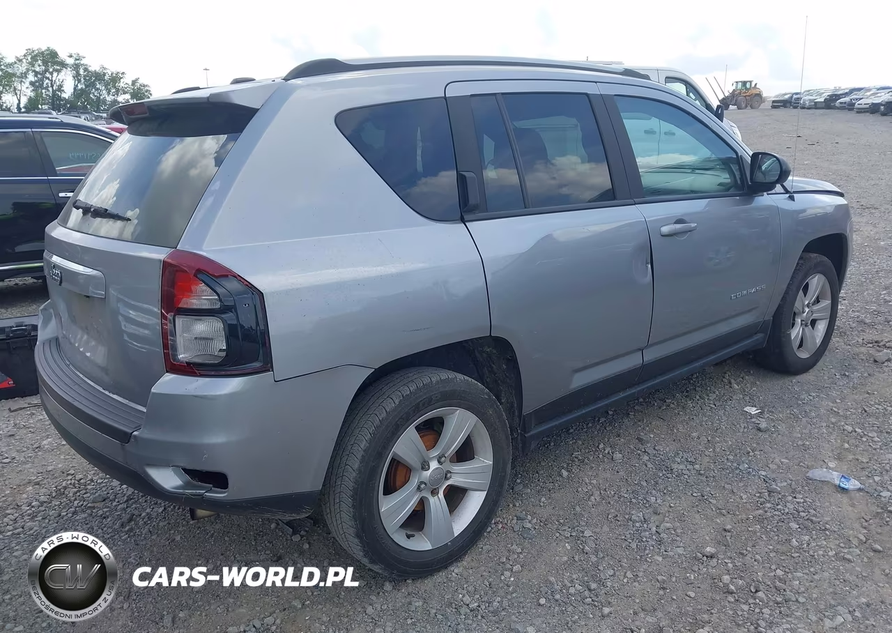2017 Jeep Compass Sport VIN:1C4NJCBA2HD123877 - 4
