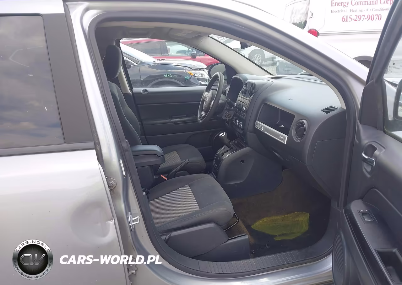2017 Jeep Compass Sport VIN:1C4NJCBA2HD123877 - 5
