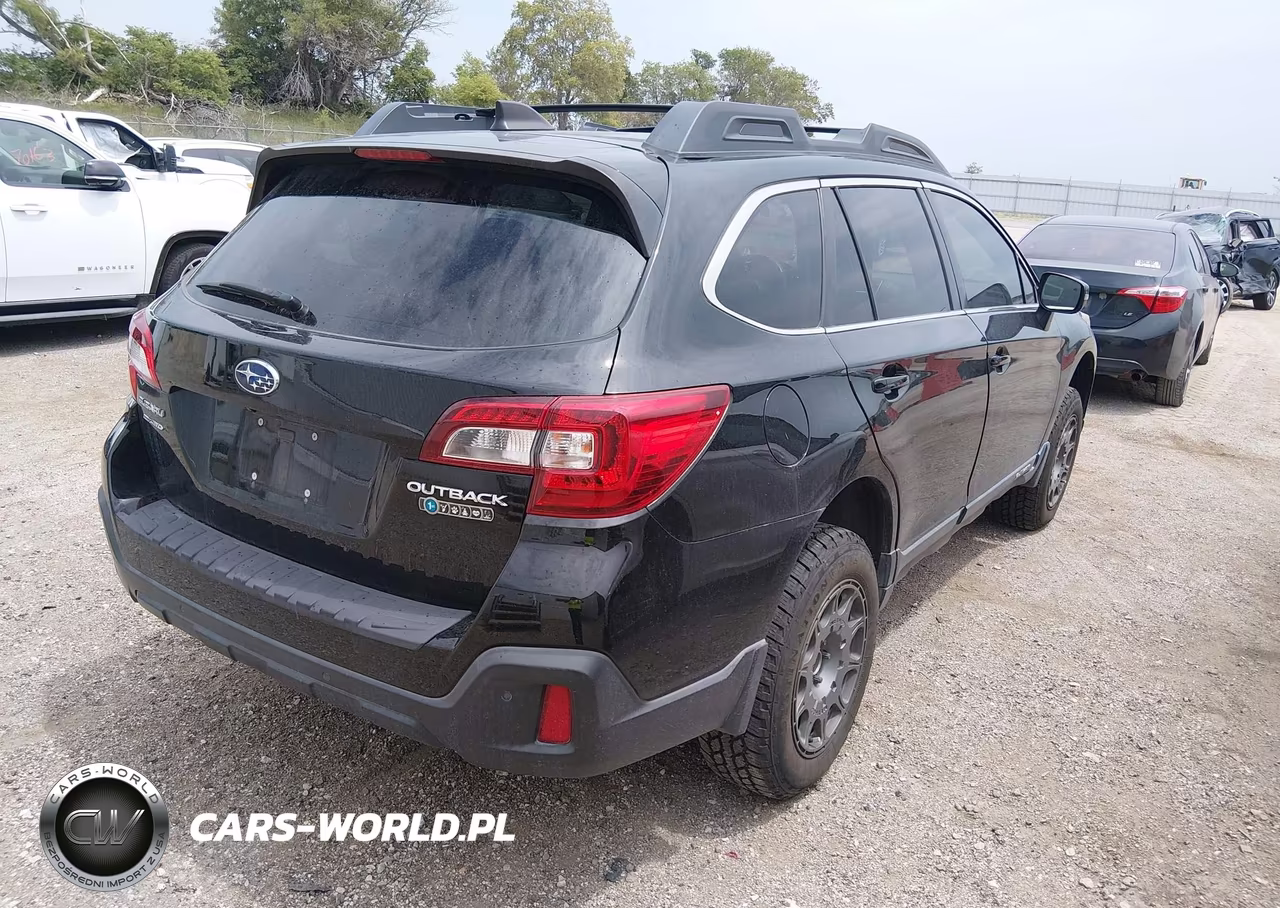 2018 Subaru Outback 2.5I Limited VIN:4S4BSANC0J3246974 - 4