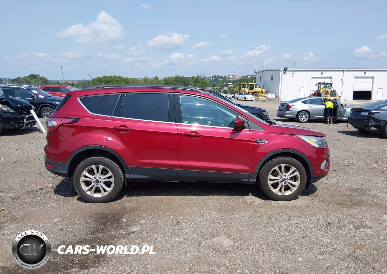 2017 Ford Escape Se VIN:1FMCU9GDXHUC71579 - 13