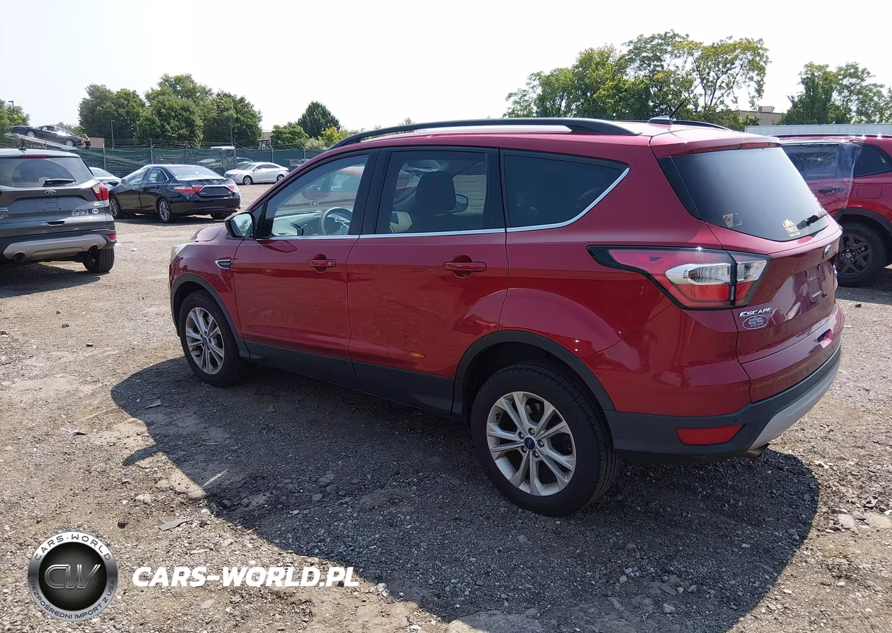 2017 Ford Escape Se VIN:1FMCU9GDXHUC71579 - 3