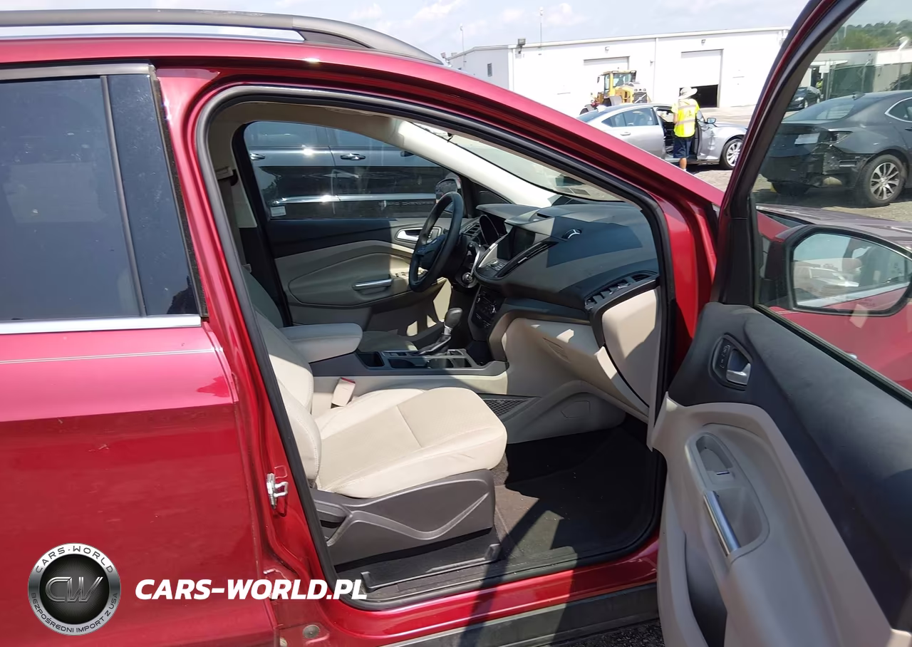 2017 Ford Escape Se VIN:1FMCU9GDXHUC71579 - 5