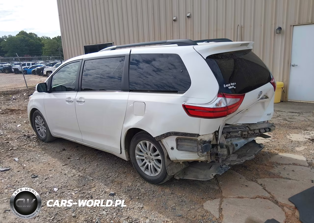2015 Toyota Sienna Xle 8 Passenger VIN:5TDYK3DCXFS616152 - 3