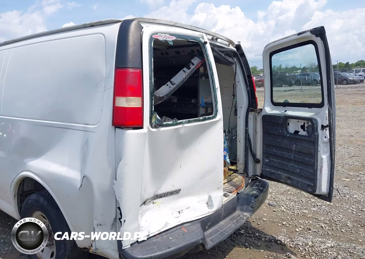 2007 Chevrolet Express Work Van VIN:1GCGG25V771108419 - 6