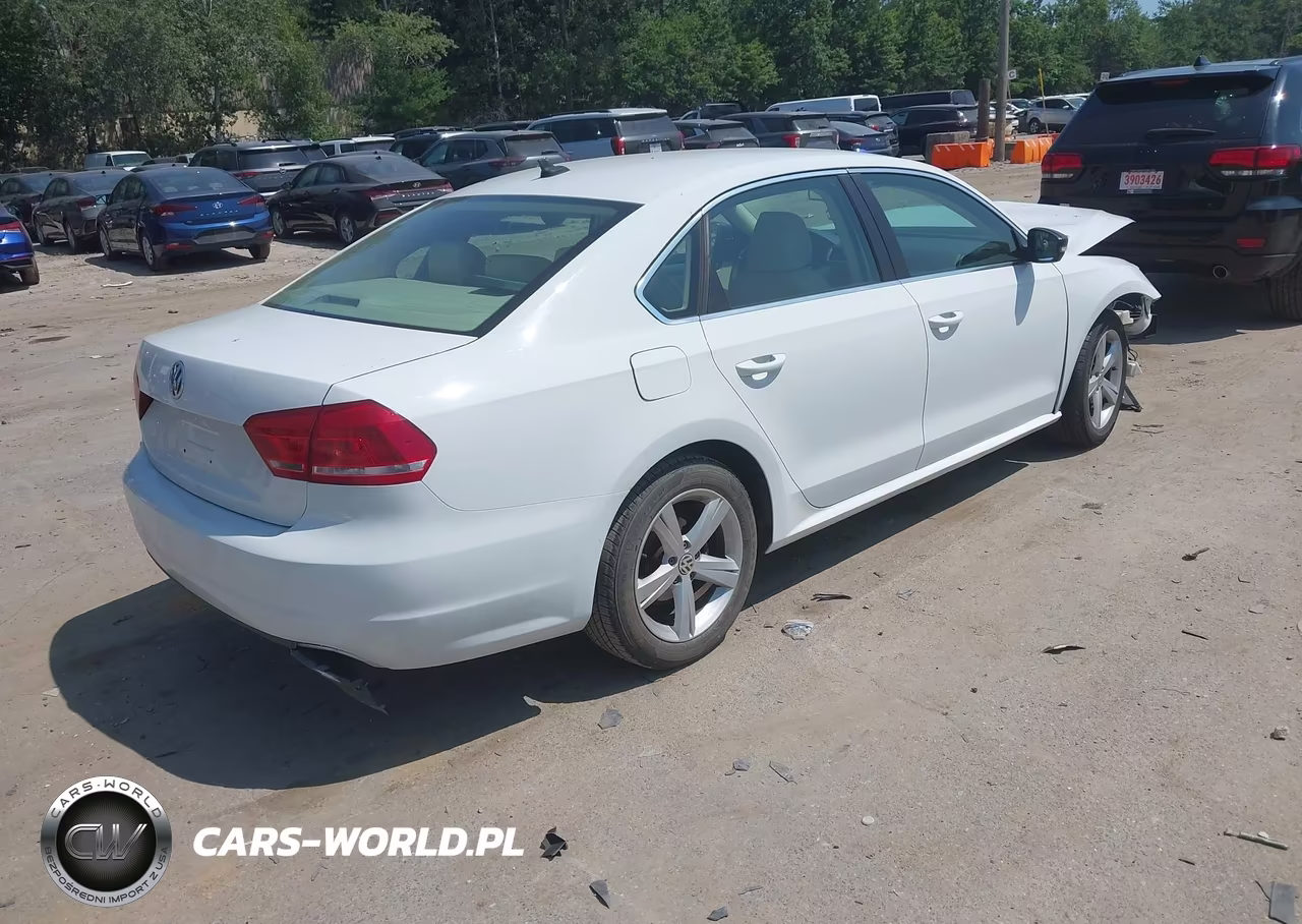2013 Volkswagen Passat 2.5L Se VIN:1VWBP7A35DC013821 - 4