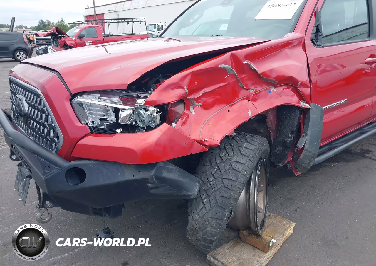 2018 Toyota Tacoma Trd Off Road VIN:3TMDZ5BN0JM041952 - 6