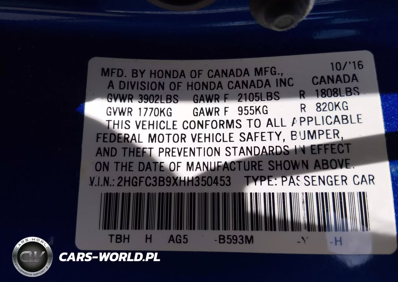 2017 Honda Civic Touring VIN:2HGFC3B9XHH350453 - 9