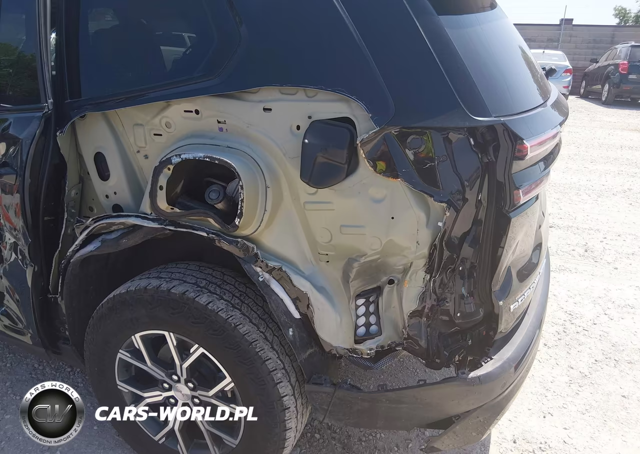 2025 GMC Acadia Awd At4 VIN:1GKENPRS9SJ204642 - 17