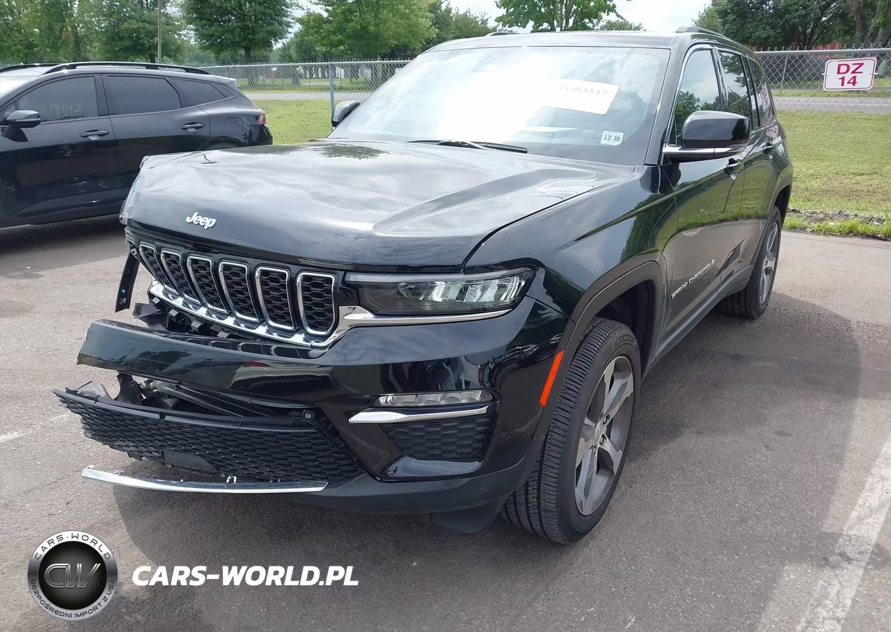 2025 Jeep Grand Cherokee Limited 4X4 VIN:1C4RJHBG2SC369814 - 6