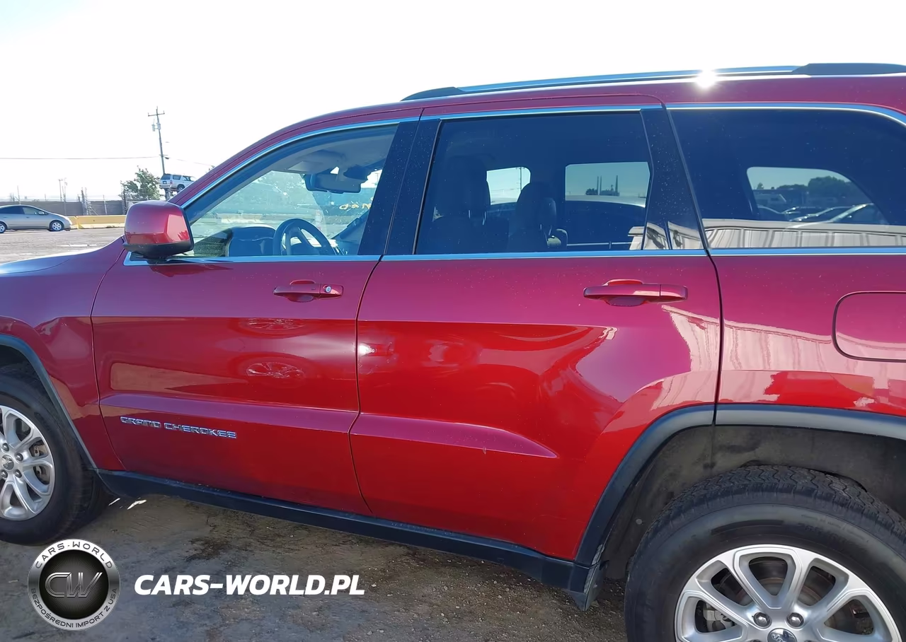 2015 Jeep Grand Cherokee Laredo VIN:1C4RJFAGXFC152264 - 15