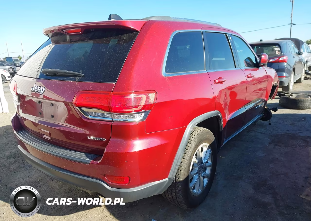 2015 Jeep Grand Cherokee Laredo VIN:1C4RJFAGXFC152264 - 4