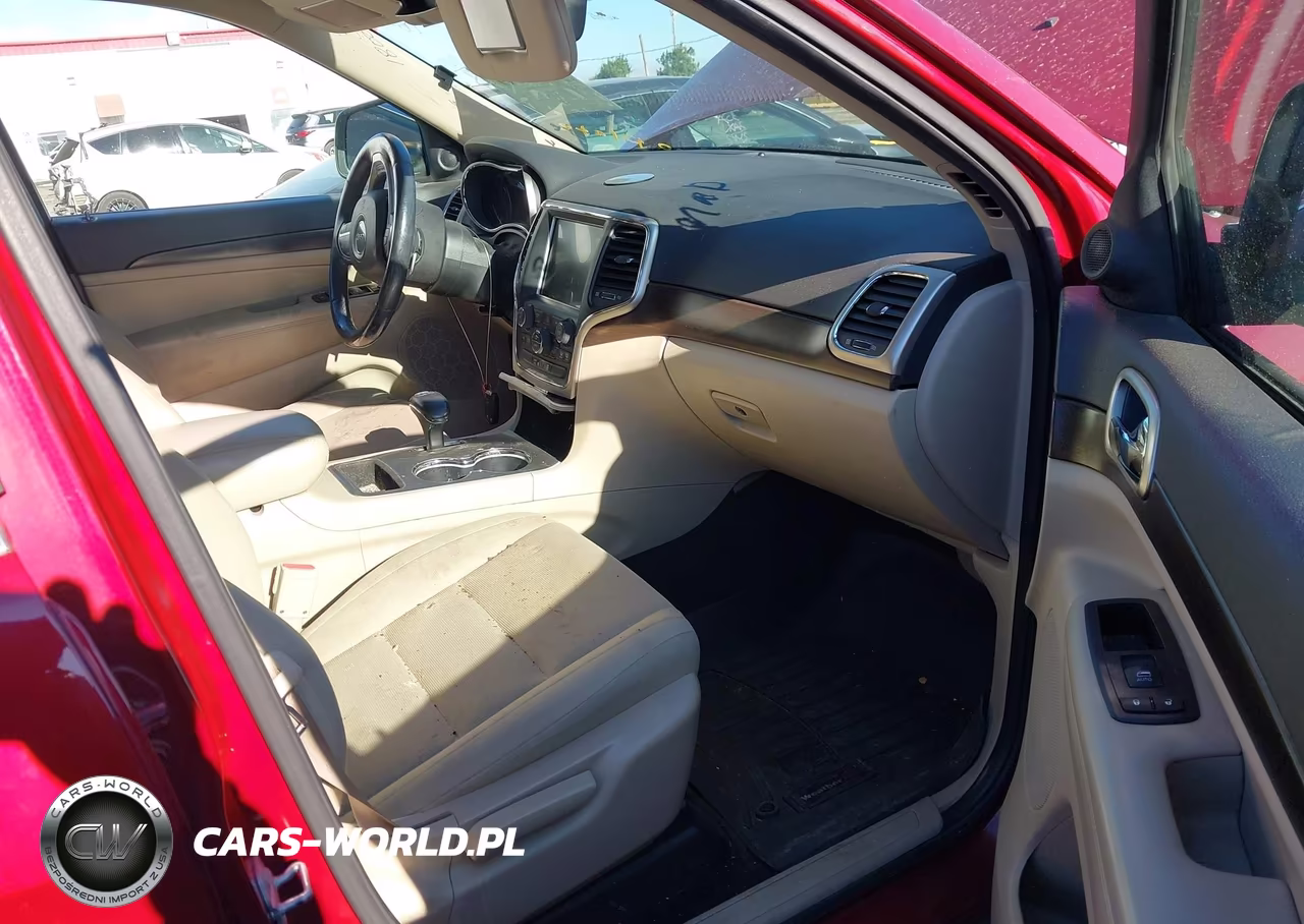 2015 Jeep Grand Cherokee Laredo VIN:1C4RJFAGXFC152264 - 5