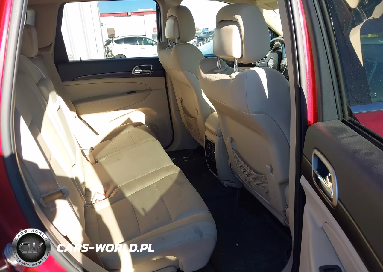 2015 Jeep Grand Cherokee Laredo VIN:1C4RJFAGXFC152264 - 8