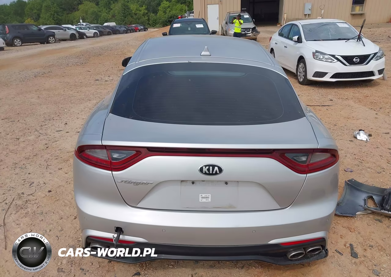 2018 Kia Stinger VIN:KNAE15LA2J6016832 - 16