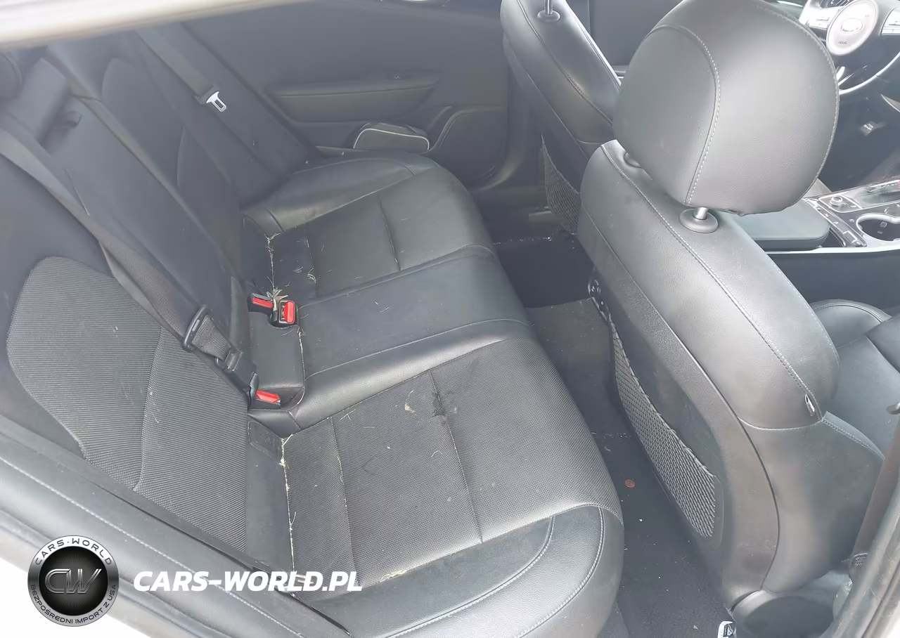2018 Kia Stinger VIN:KNAE15LA2J6016832 - 8