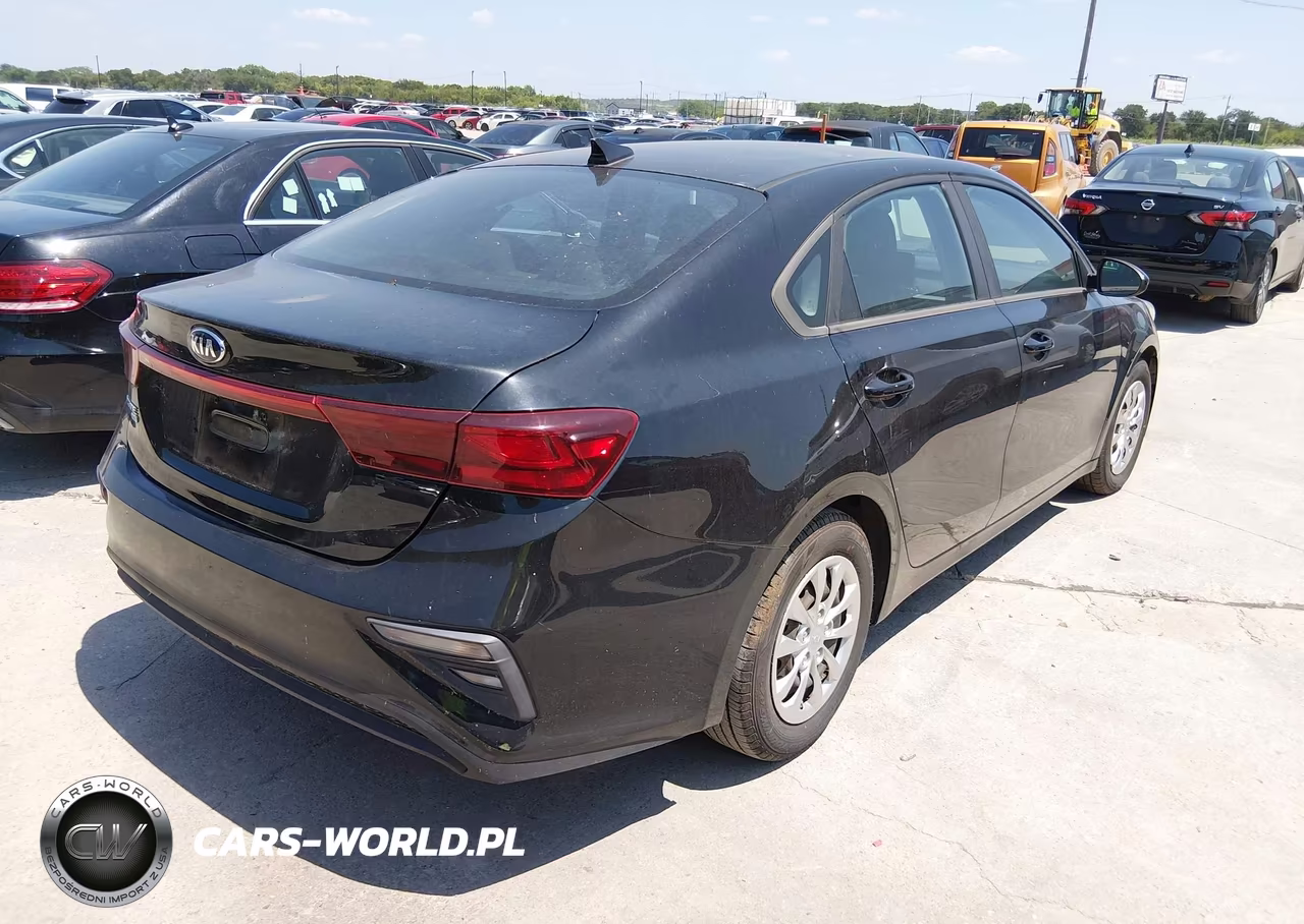 2019 Kia Forte Fe VIN:3KPF24AD1KE012472 - 4