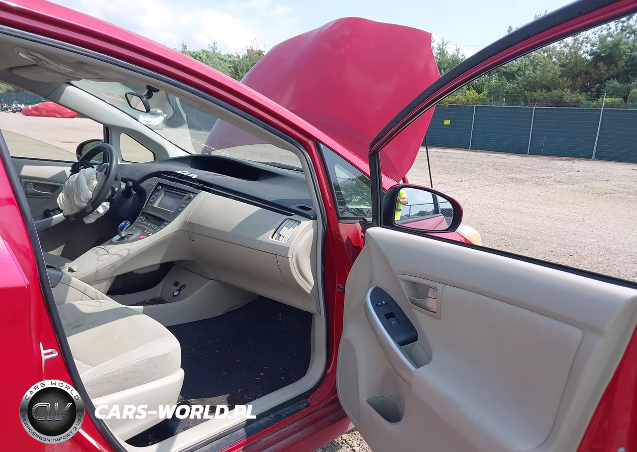 2013 Toyota Prius Three VIN:JTDKN3DU0D5681245 - 5