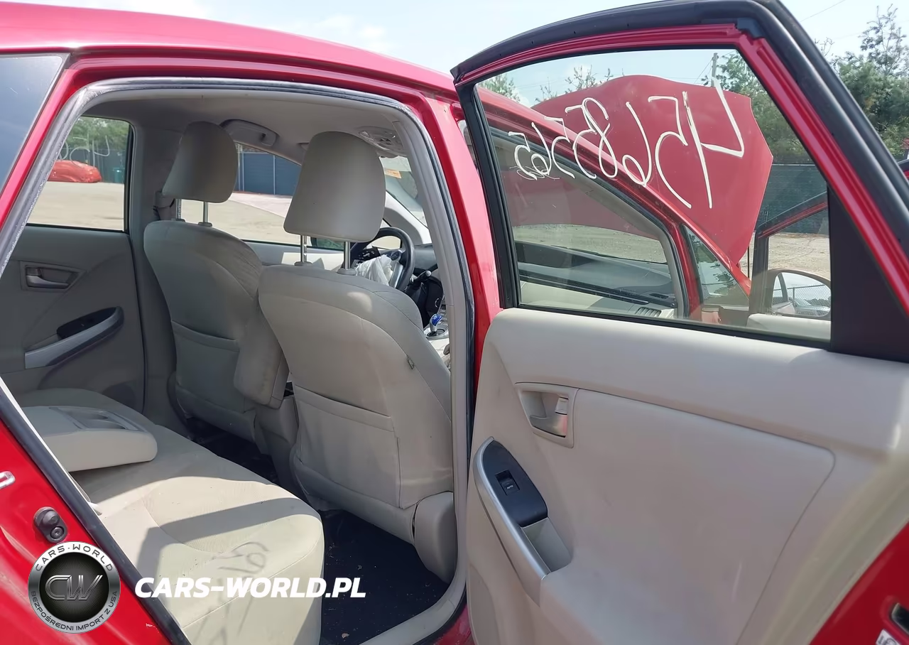 2013 Toyota Prius Three VIN:JTDKN3DU0D5681245 - 8