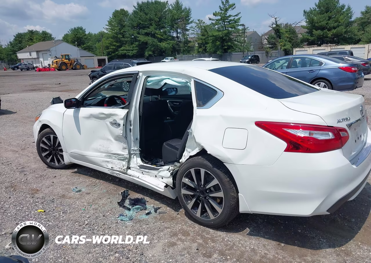 2017 Nissan Altima 2.5 S VIN:1N4AL3AP0HC208131 - 3