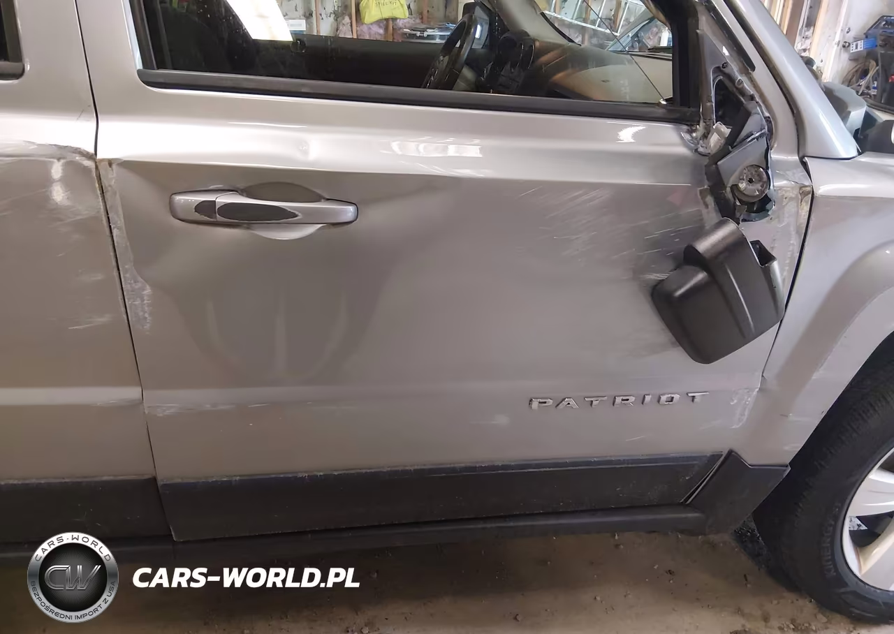 2015 Jeep Patriot Latitude VIN:1C4NJRFB2FD379438 - 12