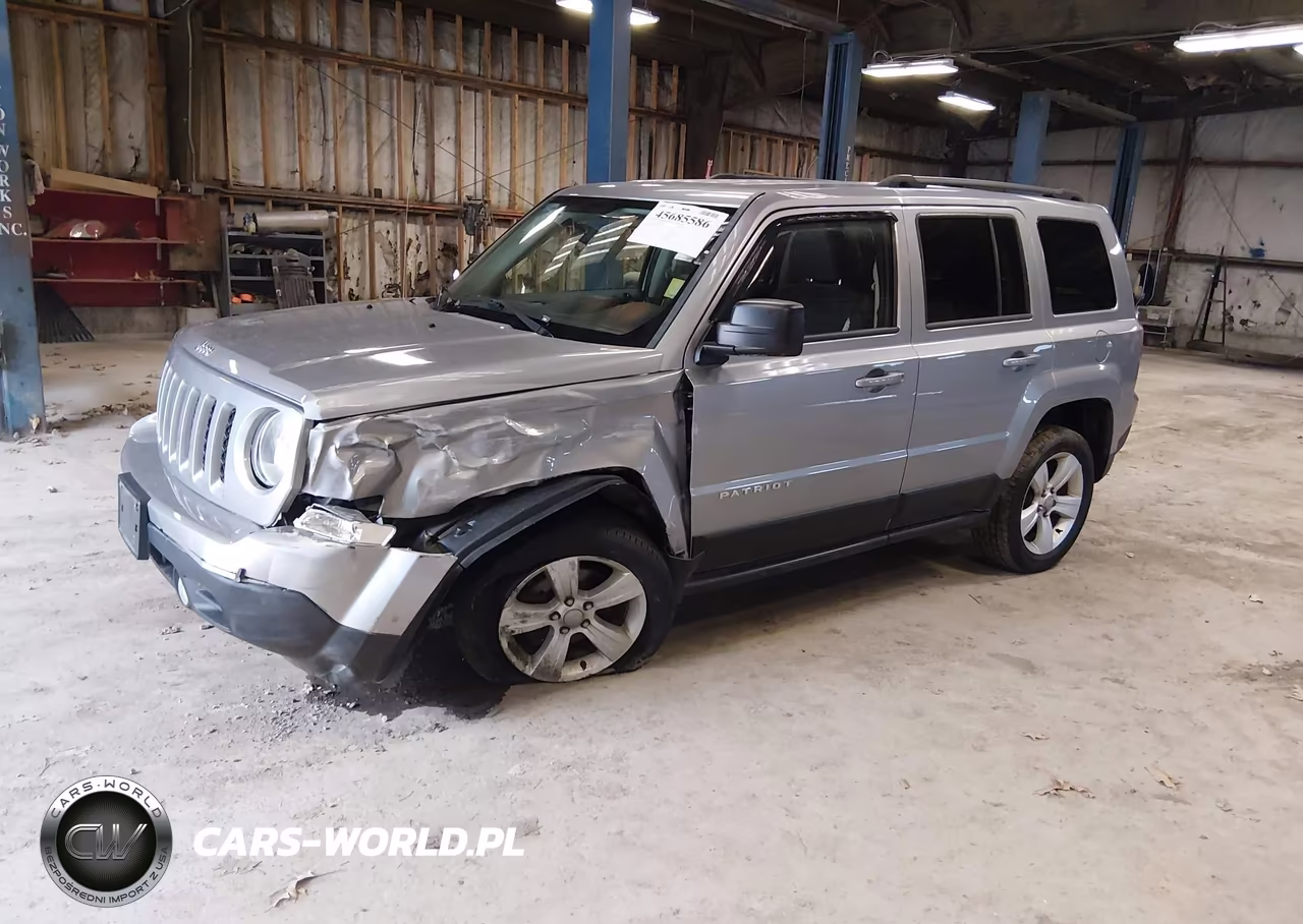 2015 Jeep Patriot Latitude VIN:1C4NJRFB2FD379438 - 2